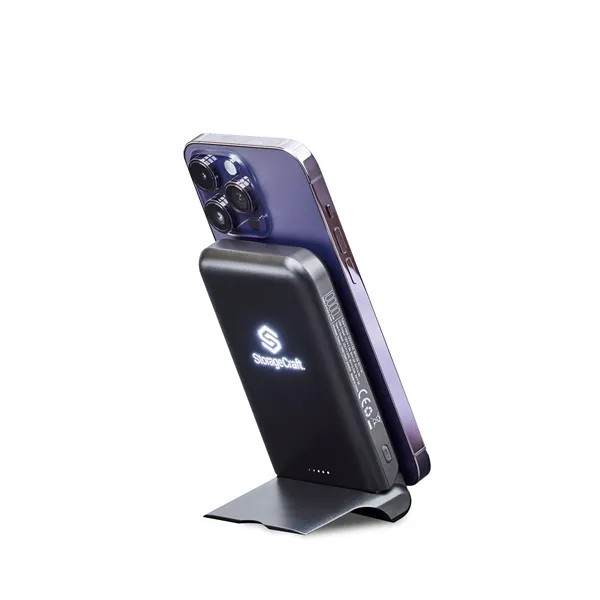 Elara, 10,000 mAh MagSafe Light-Up Power Bank for