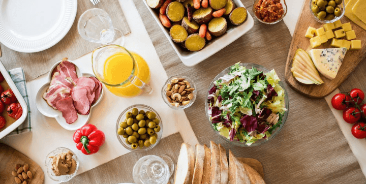 FOOD & BEVERAGES